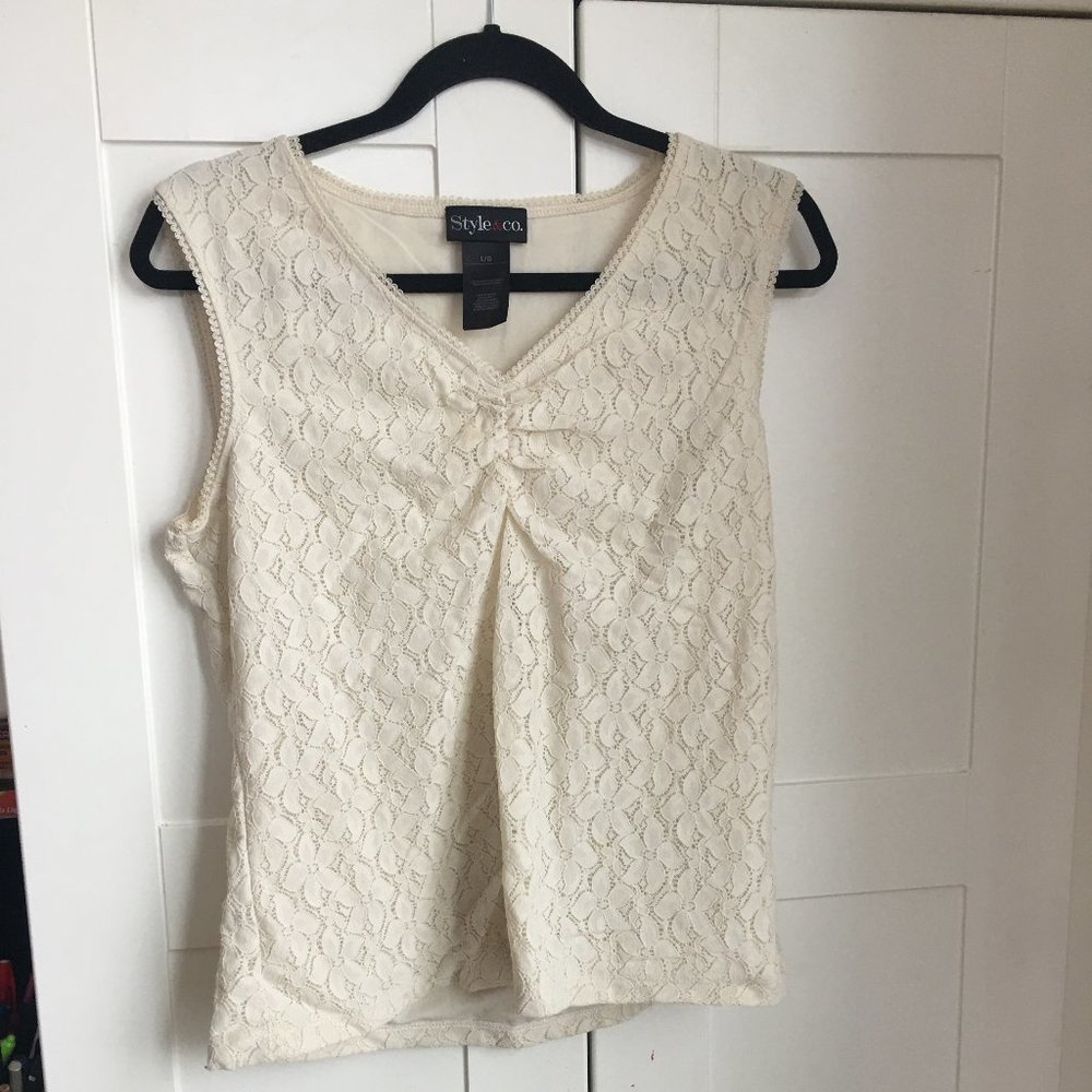 Lace top - Picture 2 of 4